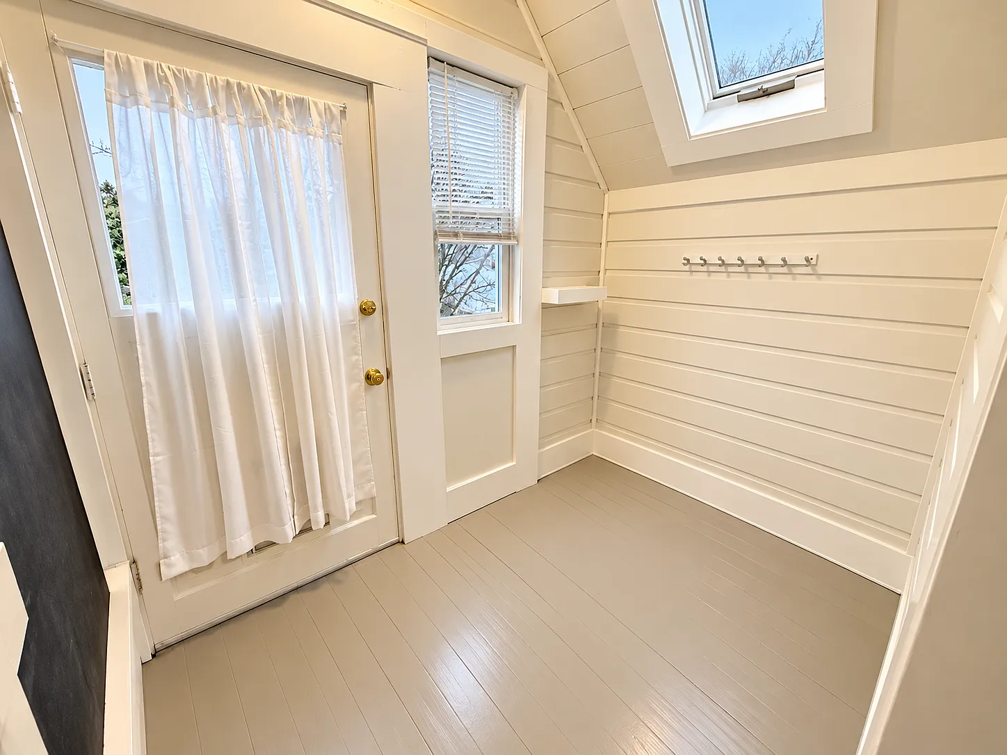 1 bed, 700 sqft, $1,920 — Photo 2