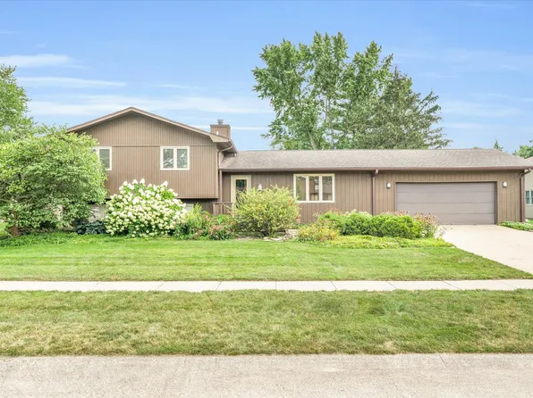 2403 Edward St, Urbana, IL 61802