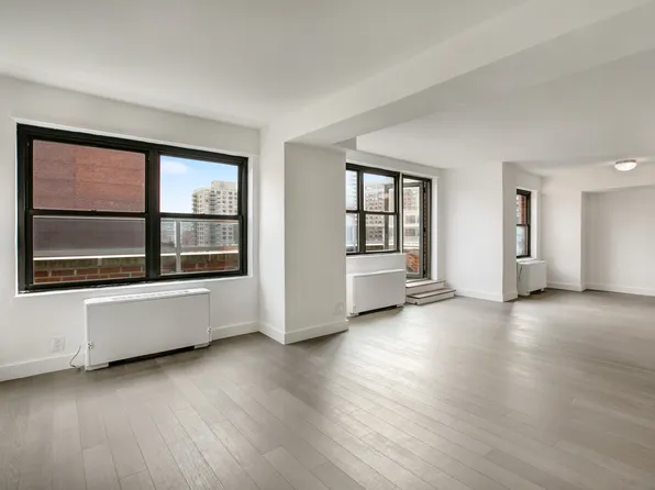 120 East 34th Street image 1 of 9