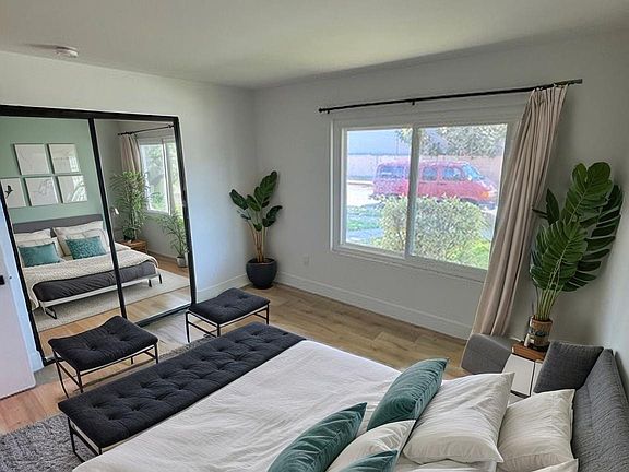 5th image of 2321 E Omega Ave APT 1