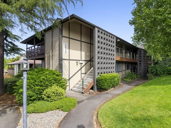 3038 SW Florida Ct APT B, Portland, OR 97219