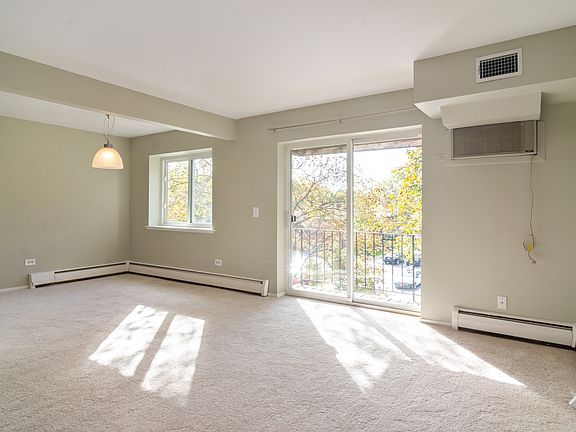 2nd image of 2515 E Olive St APT 3G