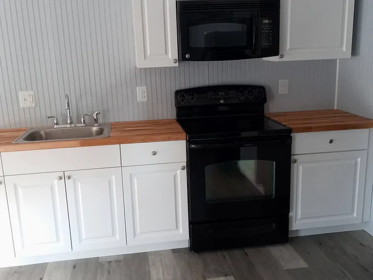 4240 Morlock Ln — Photo 9
