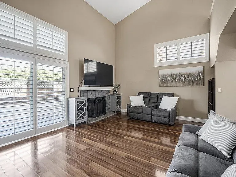 3 bed, 1771 sqft, $4,450 — Photo 4