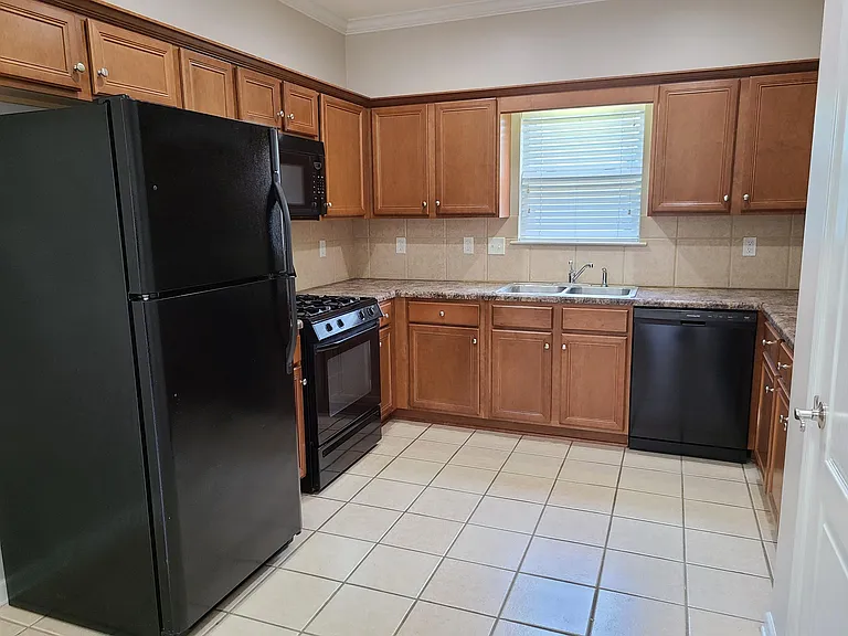 240 High Ridge Dr — Photo 9