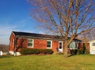 208 Pleasant View Dr, Aurora, IN 47001