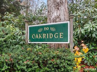 Oakridge Village, Essex, CT 06442
