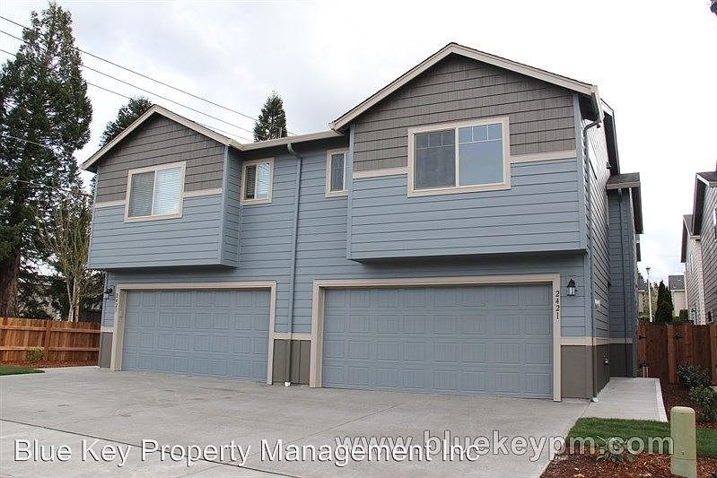 1st image of 2421 NE 79th St