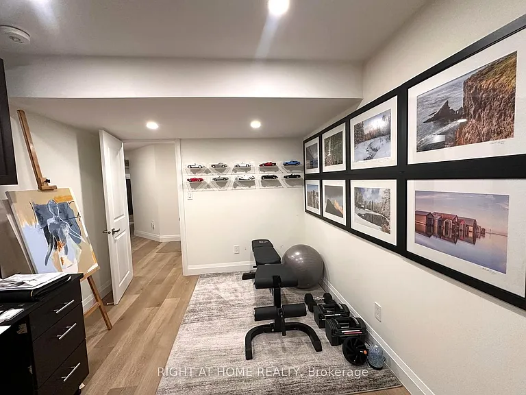 31 Swansea St #BASEMENT — Photo 13