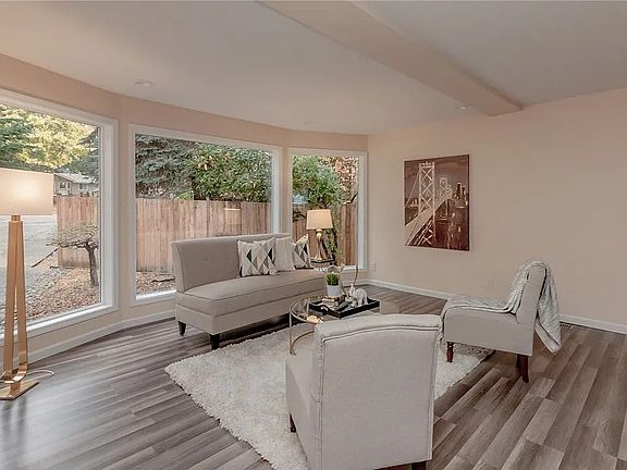 4th image of 216 Bremerton Ave SE