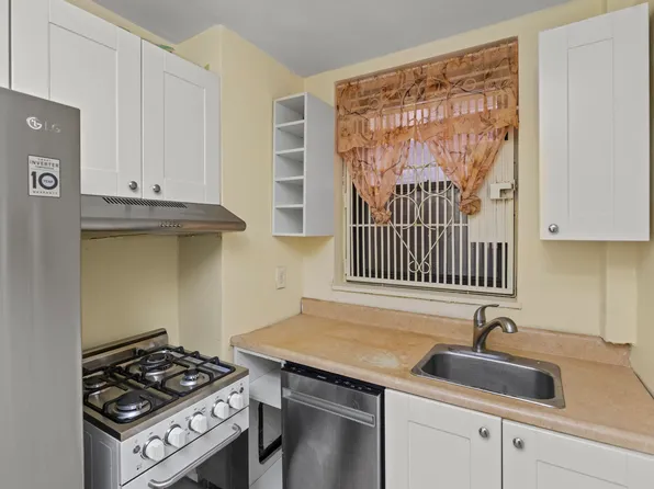 135 West 58th Street 1C image 7 of 8