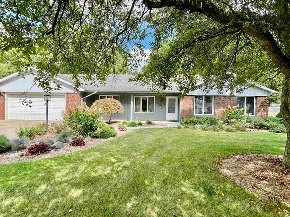 512 Rapp Dr, Churubusco, IN 46723