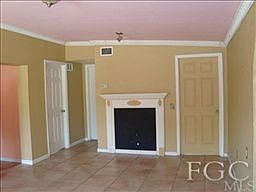 3rd image of 2099 Laurel Ln