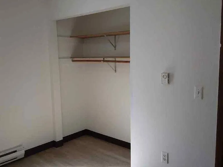 406 N Barkman St #4 — Photo 7