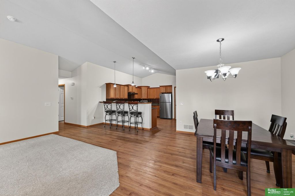 8706 N 160th Plz, Bennington, NE - View 4