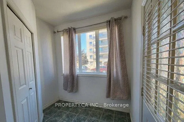 2 bed, $1,900 — Photo 2