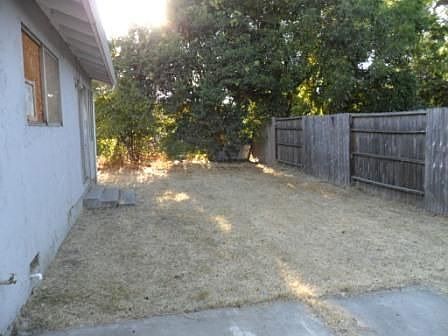 2nd image of 2233 Somerset Dr