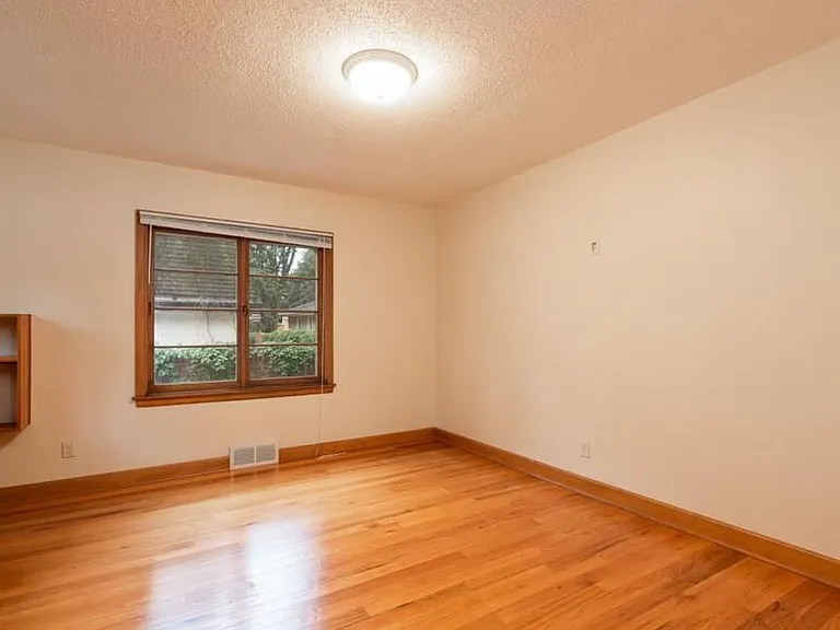 608 N Washington St — Photo 7