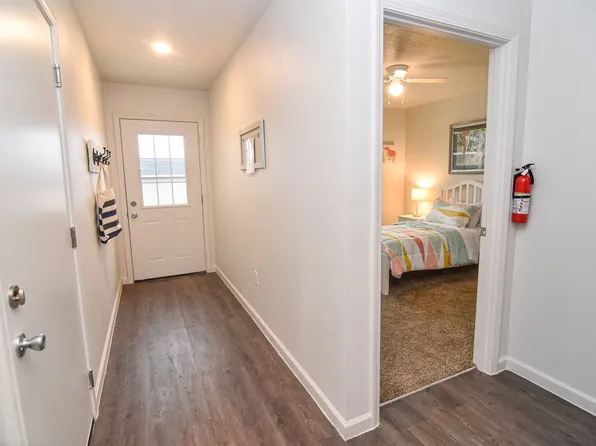 3 Bedroom, Single-story Townhomes for rent in Newton, IA, 803 S 17th Ave W, Newton, IA 50208