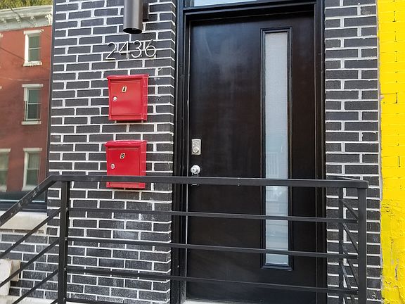3rd image of 2438 W Thompson St #1