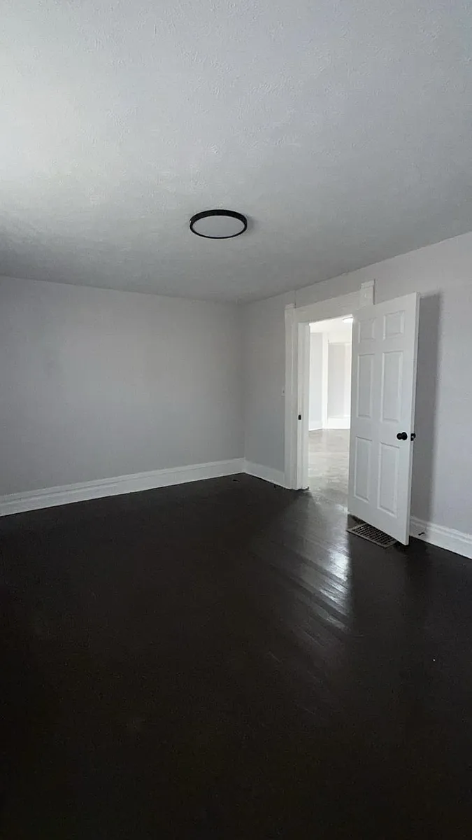 Building Photo - 305 N Pershing Dr