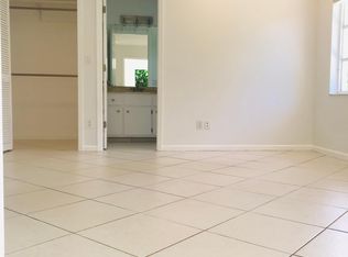 772 100th Ave N, Naples, FL 34108