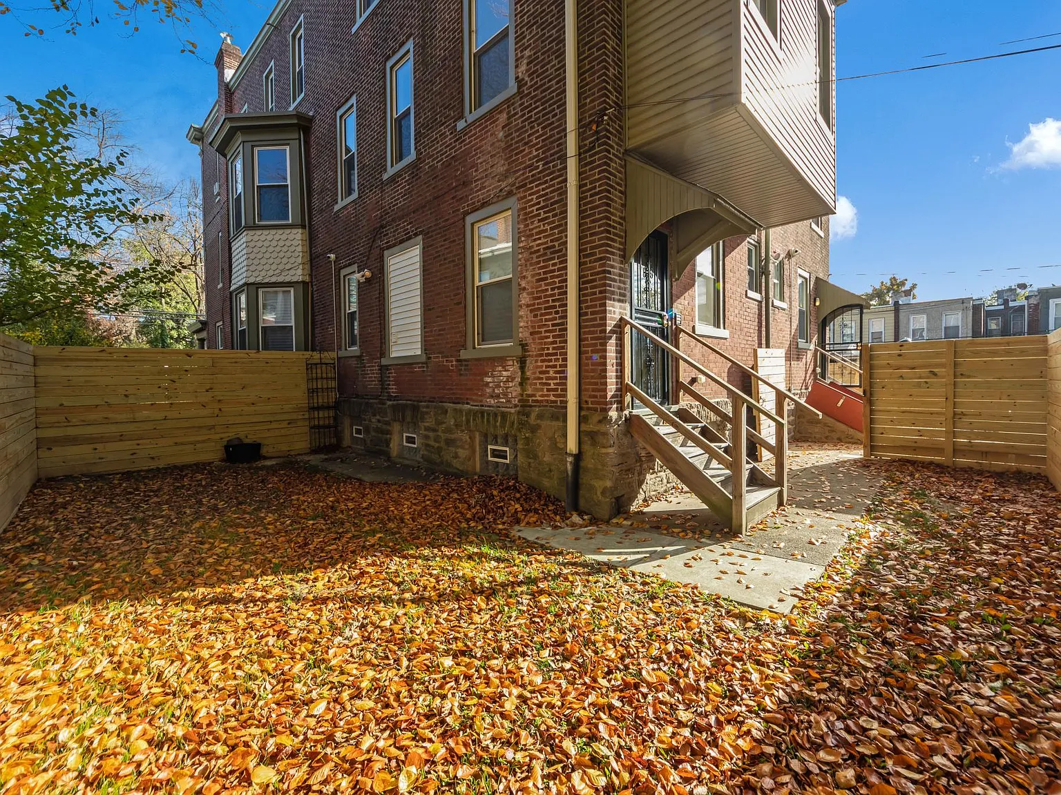 2 bed, 1050 sqft, $1,650 — Photo 3