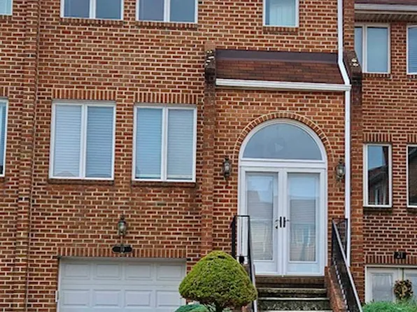 19 Glasshouse Garth #1, Nottingham, MD 21236