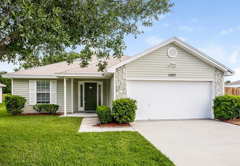 11087 Gullwing Ct