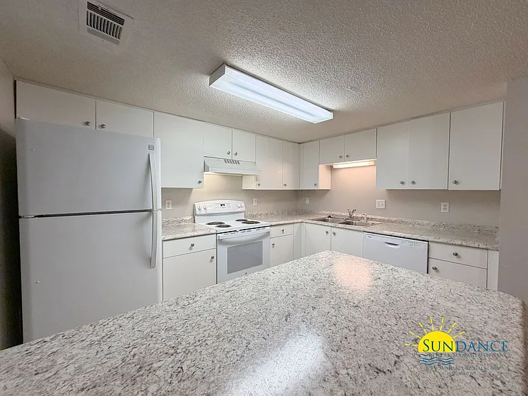 360 Schneider Dr #6 — Photo 6
