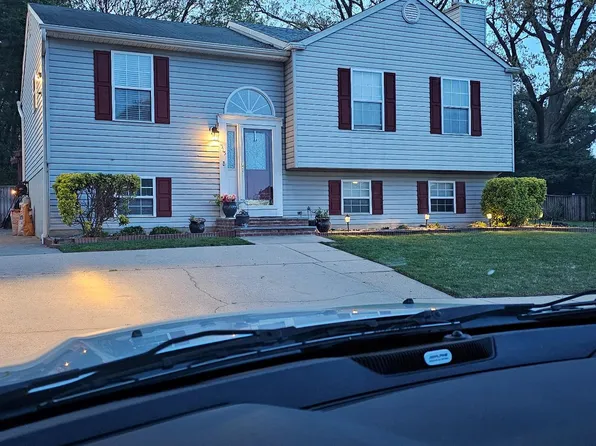 1515 Baby Baer Ct, Glen Burnie, MD 21061