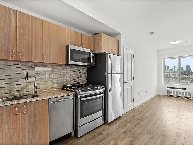 28-20 Astoria Blvd #404 — Photo 11