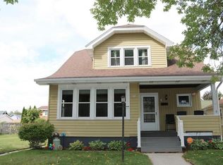 2112 S 11th St, Sheboygan, WI 53081