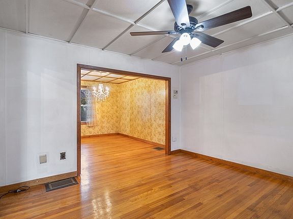 4th image of 35 Grant Ave