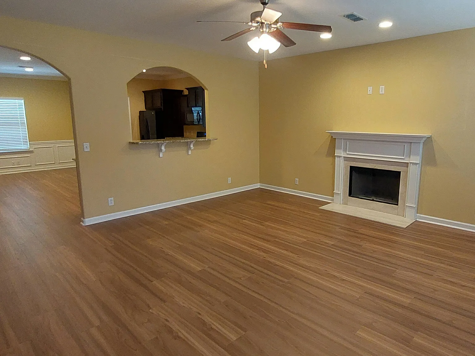 3 bed, 2171 sqft, $2,500 — Photo 2