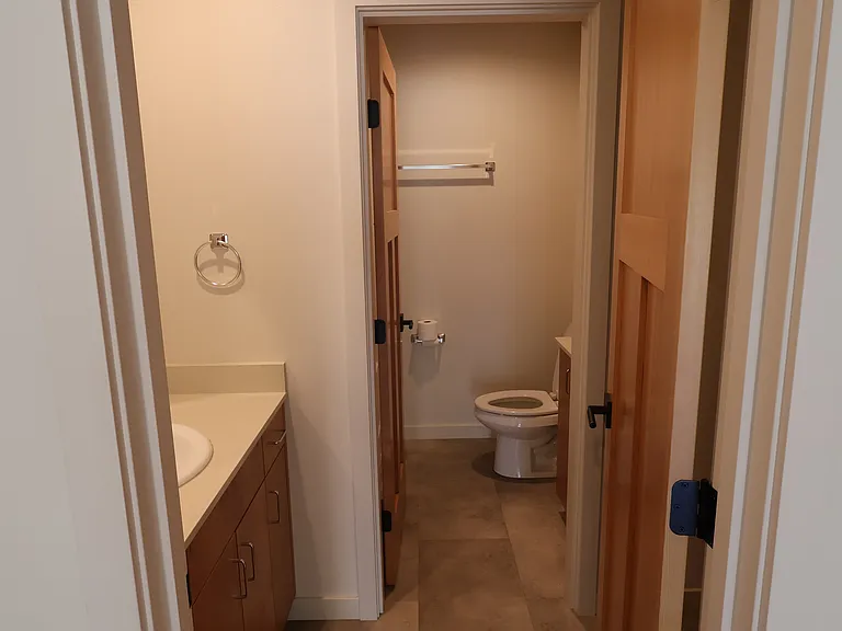 805 Donovan Ave — Photo 6