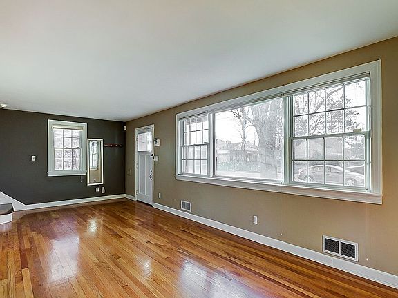 5th image of 4168 Paxton Woods Dr