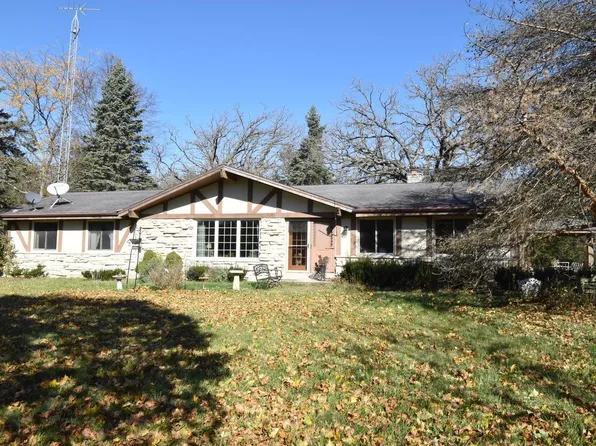 S33W35862 County Road D, Dousman, WI 53118