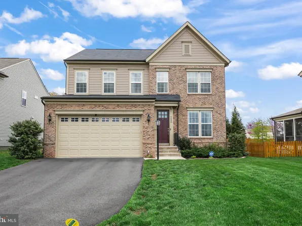 9405 Brightstar Dr, Manassas Park, VA 20111