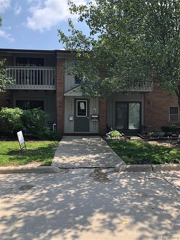 2 bed, 1.0 bath, 757 sqft, $1,250 — Photo 3