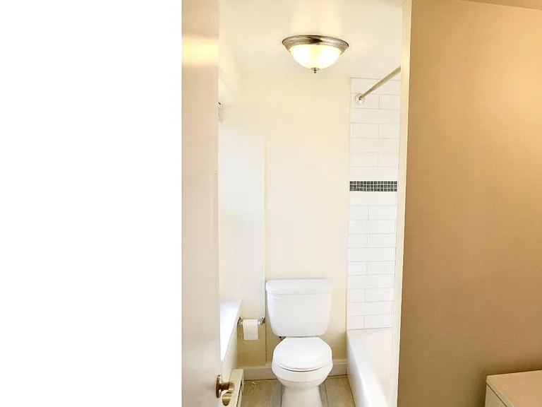 415 S Broad St #2R — Photo 9