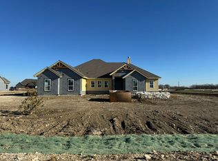 2204 Continent Ct, Krum, TX 76249