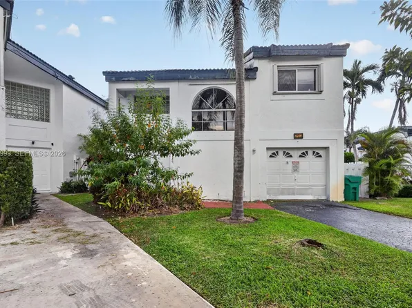 253 NE 211th Ter, Miami, FL 33179