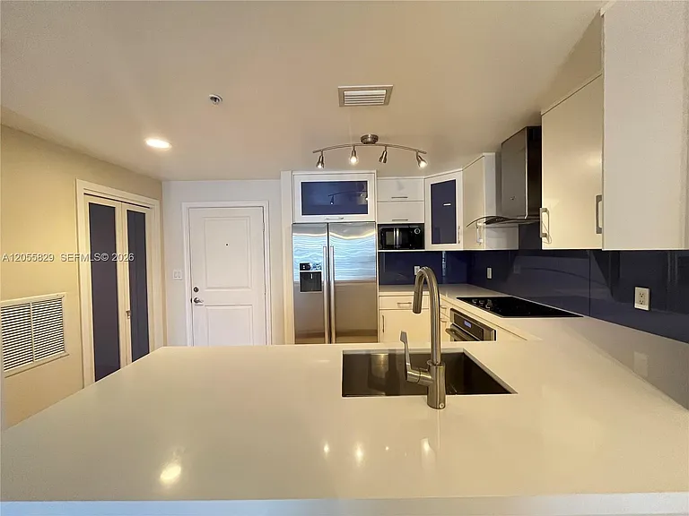 10 Aragon Ave #614 — Photo 4