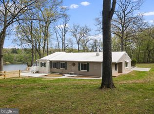 112 Riverview Dr, Falling Waters, WV 25419