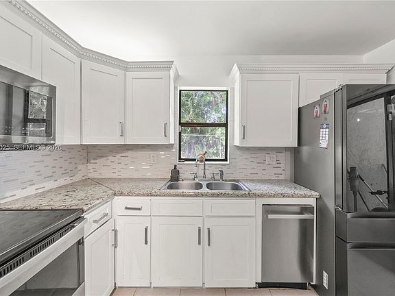 4th image of 9260 SW 61st Way APT C