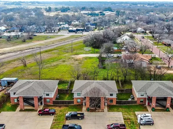 892 W Vanderbilt St #4D, Stephenville, TX 76401