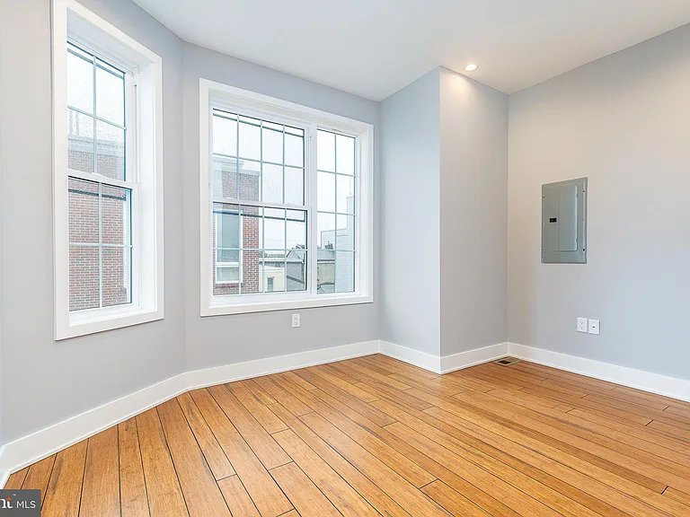 2821 Livingston St #2 — Photo 17