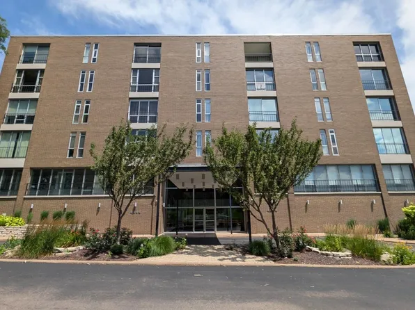 4444 N Knoxville Ave APT 602, Peoria, IL 61614