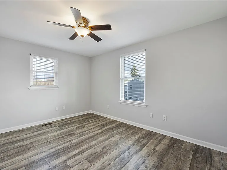 113 S Worthington St — Photo 11